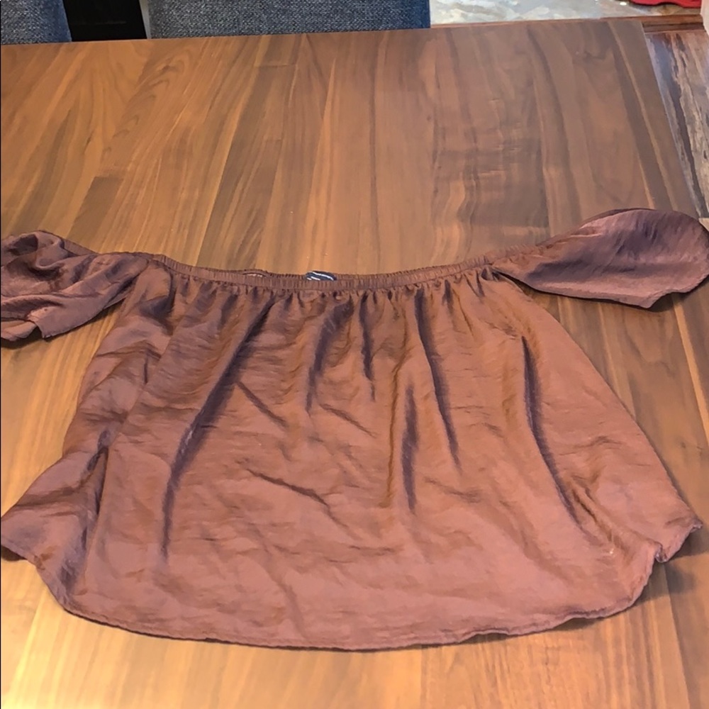 American Eagle off the shoulder top